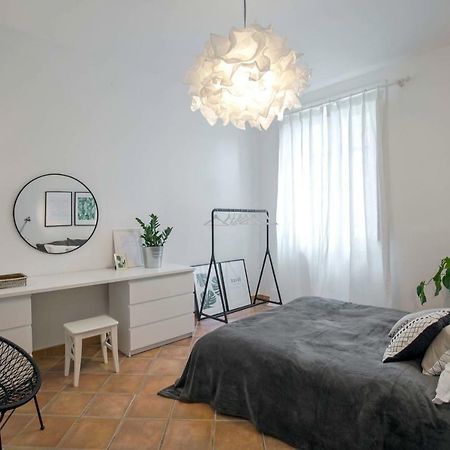 Casa Giada Apartment ซาแลร์โน ภายนอก รูปภาพ