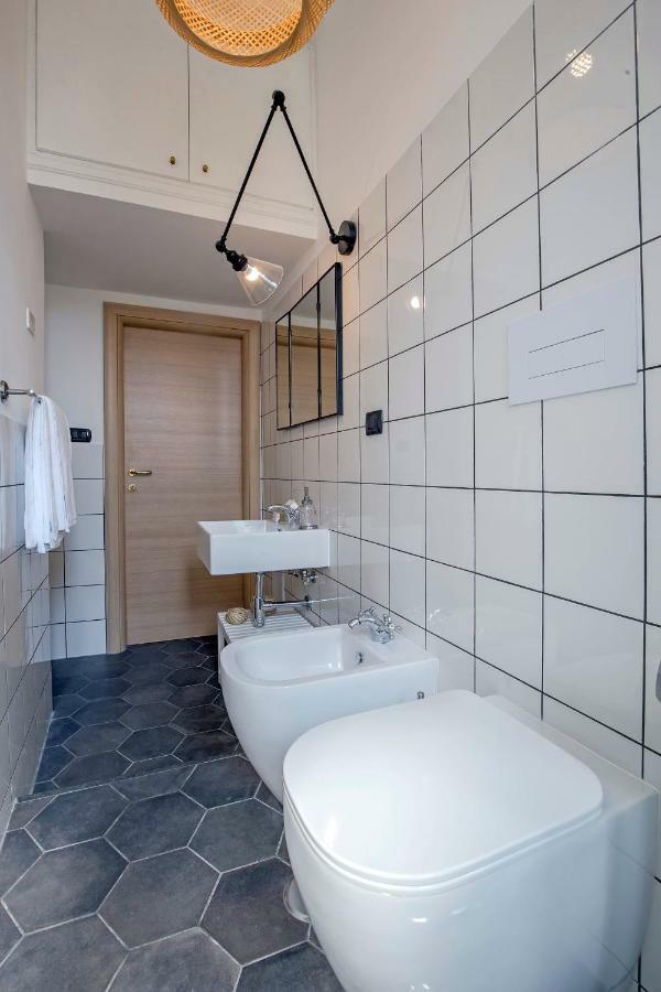 Casa Giada Apartment ซาแลร์โน ภายนอก รูปภาพ