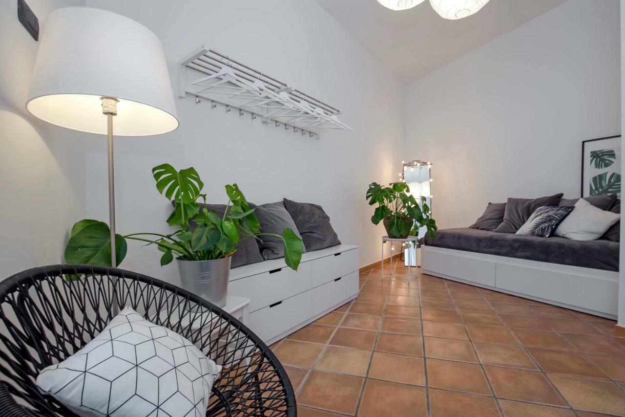 Casa Giada Apartment ซาแลร์โน ภายนอก รูปภาพ