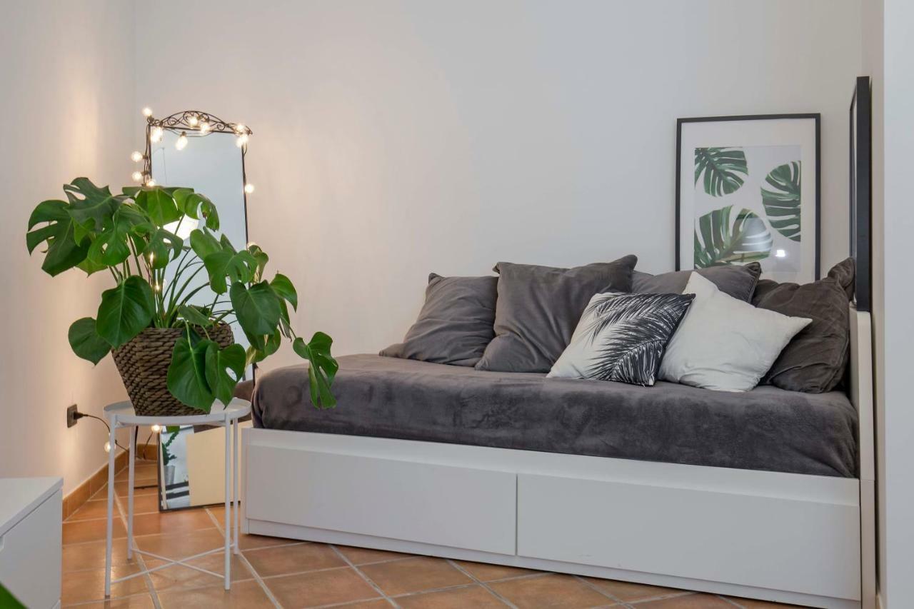 Casa Giada Apartment ซาแลร์โน ภายนอก รูปภาพ