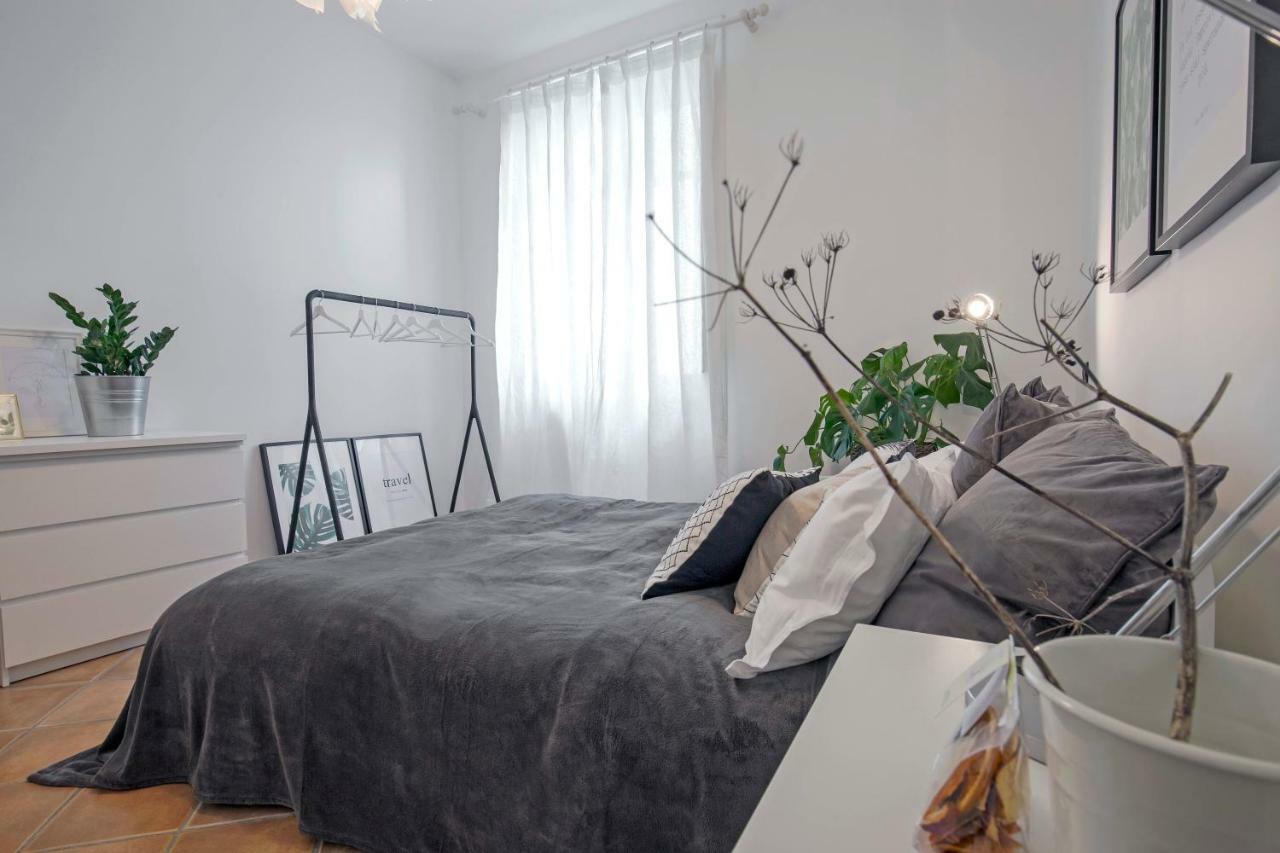 Casa Giada Apartment ซาแลร์โน ภายนอก รูปภาพ