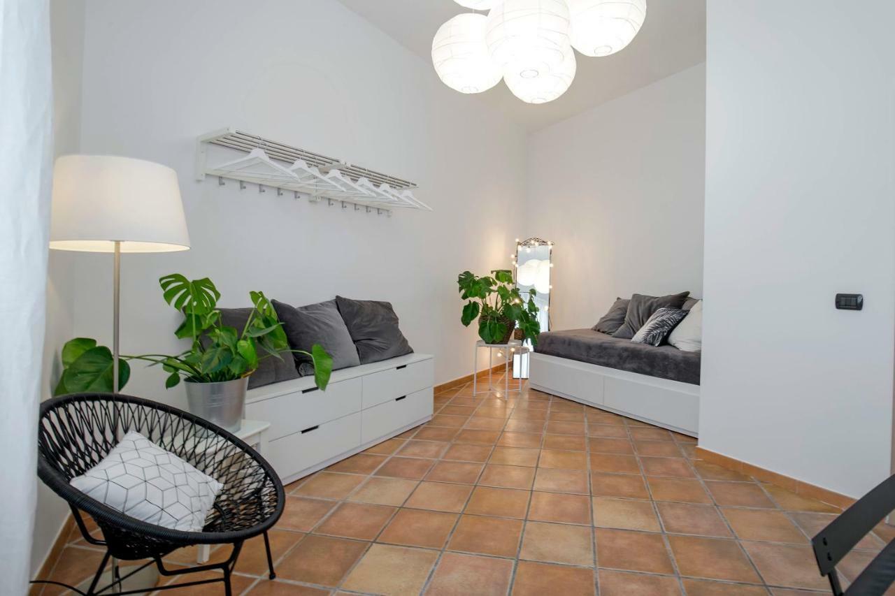 Casa Giada Apartment ซาแลร์โน ภายนอก รูปภาพ
